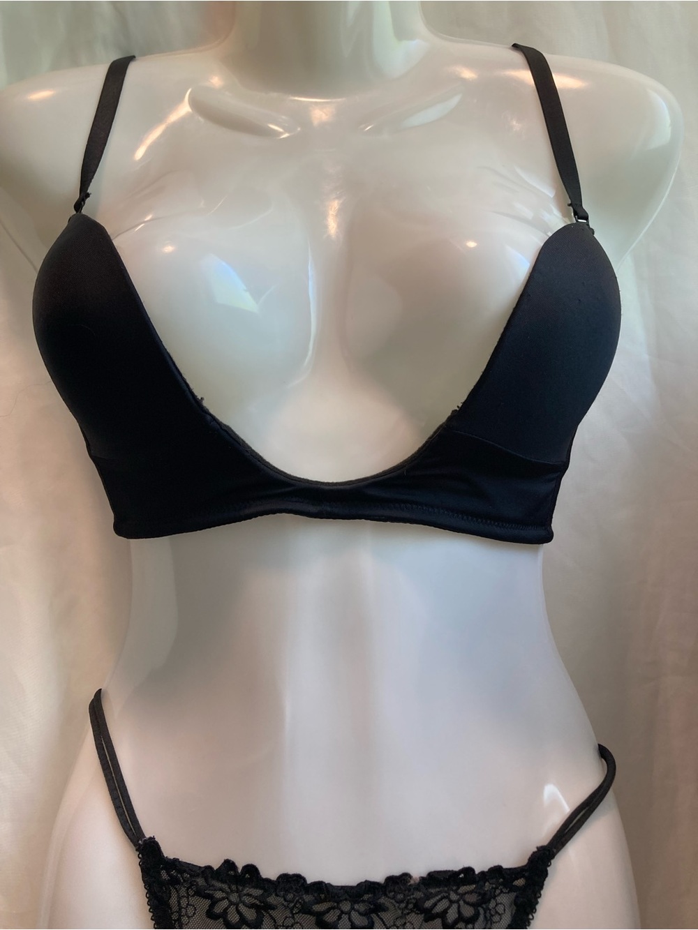 Marilyn Monroe Black Push Up Underwire Bra 34C